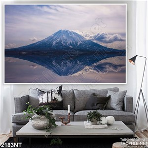 Tranh bóng ngọn núi phản chiếu trên biển