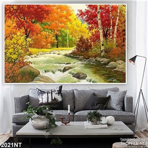 Tranh khe suối chảy qua rừng đỏ