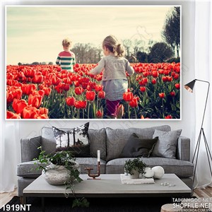 Tranh những đứa trẻ trên đồng hoa