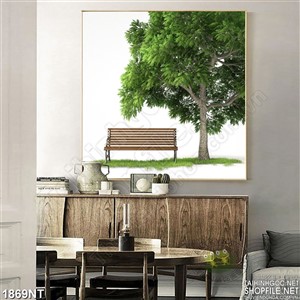 Tranh chiếc ghế dưới tán cây