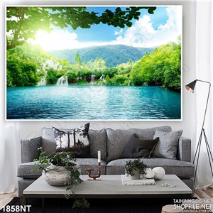 Tranh mặt hồ trong rừng