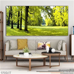 Tranh cây xanh trên đồng cỏ