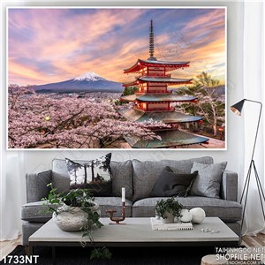 Tranh tháp dưới chân núi