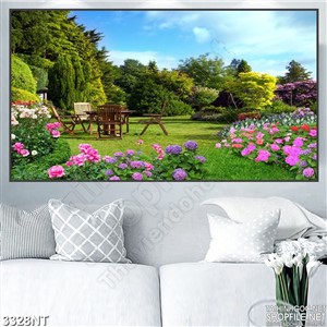 Tranh bộ bàn ghế gỗ trong khu vườn xanh