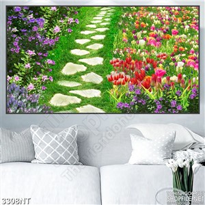 Tranh con đường mòn lót đá giữa vườn hoa
