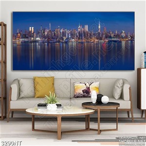 Tranh màn đêm bao trùm thành phố biển