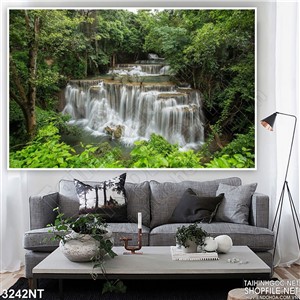Tranh con thác đổ xuống cánh rừng xanh
