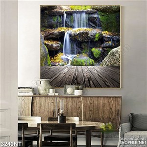 Tranh những mõm đá có nước chảy