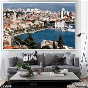 Tranh thành phố biển với những ngôi nhà trắng