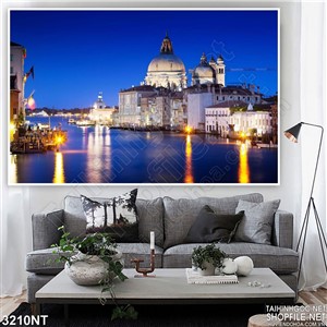 Tranh thành phố trên biển đêm in uv