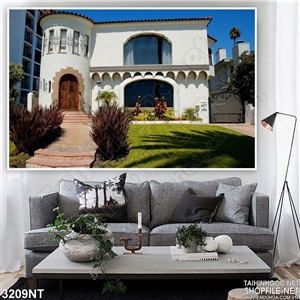 Tranh ngôi nhà lớn trước sân cỏ xanh