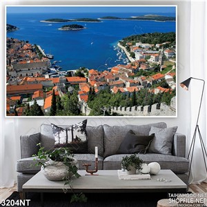 Tranh khu nhà mái đỏ trên bờ biển xanh