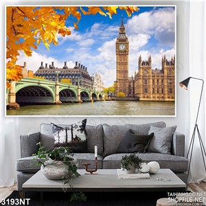 Tranh tán lá vàng bên cây cầu