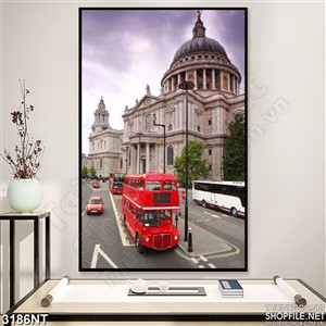 Tranh lâu đài dưới nền trời âm u