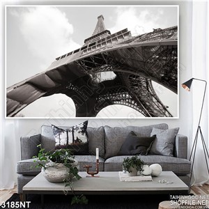 Tranh dưới chân ngọn tháp effen