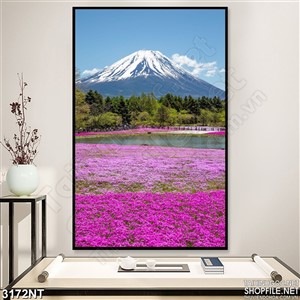 Tranh ngọn núi tuyết trắng trong khu rừng