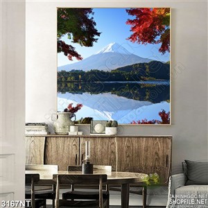 Tranh ngọn núi Phú Sĩ dưới tán lá đỏ