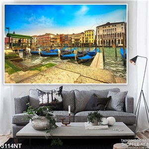 Tranh hàng thuyền neo đậu thẳng tấp