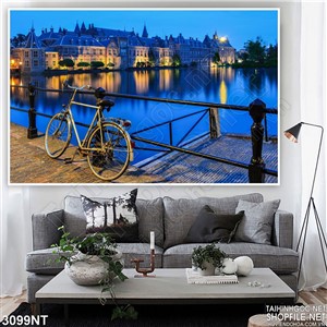 Tranh chiếc xe đạp bên sông thành phố