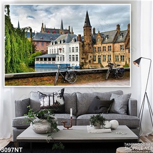 Tranh những chiếc xe đạp bên lâu đài xa hoa