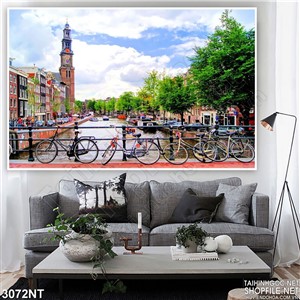 Tranh những chiếc xe đạp trên câu