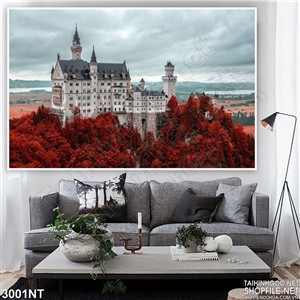 Tranh lâu đài trắng nằm giữa rừng lá đỏ