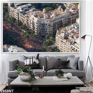 Tranh những tòa nhà bao quanh khu vườn cây