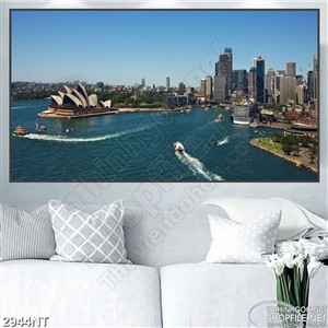 Tranh những con tàu lướt sóng trên biển