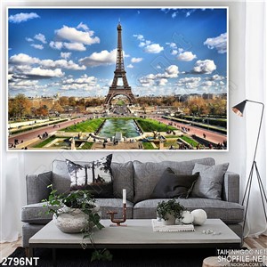 Tranh tháp effen dưới nên trời xanh