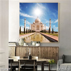 Tranh hồ nước dài thẳng vào lâu đài in uv