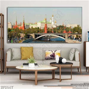 Tranh thành phố có cây cầu bắc qua sông