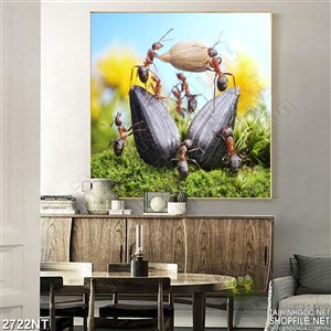 Tranh đàn kiến tha mồi về tổ