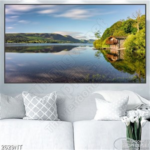 Tranh ngôi nhà nhỏ bên sông hiền hòa