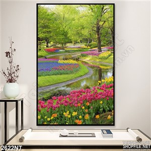 Tranh khu vườn hoa trong rừng cây 3d