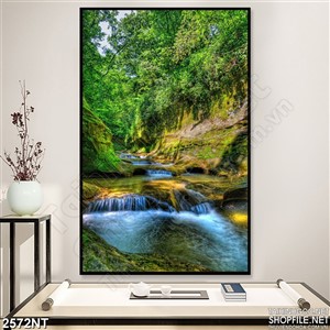 Tranh cây xanh um tùm trang trí phòng khách