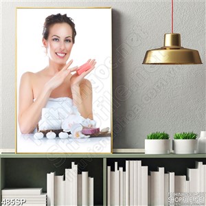 Tranh in uv đẹp cô gái và xà phòng cục