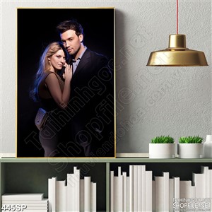 Tranh in tường khổ dọc cặp đôi lãng mạn