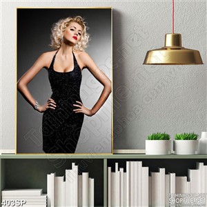 Tranh in khổ dọc cô gái gợi cảm