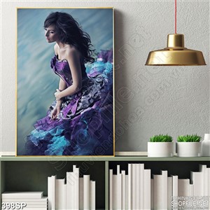 Tranh cô gái đẹp váy tím