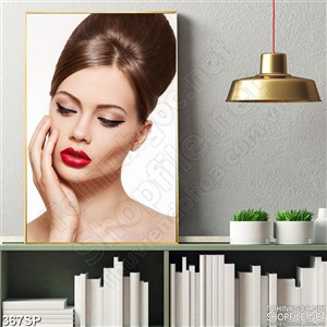 Tranh cô gái đẹp in canvas