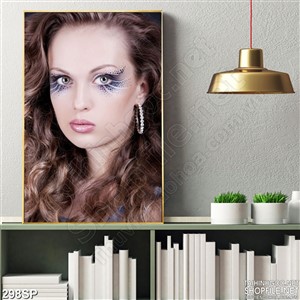 Tranh cô gái đôi mắt đẹp