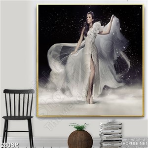 Tranh đẹp cô gái váy trắng quyến rũ