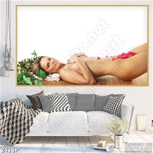 Tranh đẹp body cô gái và hoa hồng