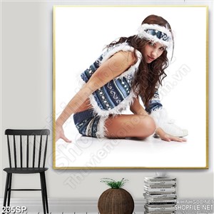 Tranh spa cô gái hoang dã