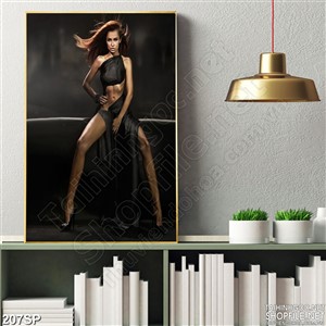 Tranh nghệ thuật cô gái tạo dáng