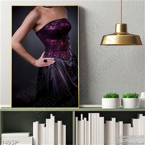 Tranh in uv đường cong eo cô gái