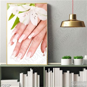 Tranh spa nail đôi tay đẹp