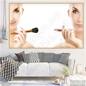 Tranh in uv cô gái làm đẹp