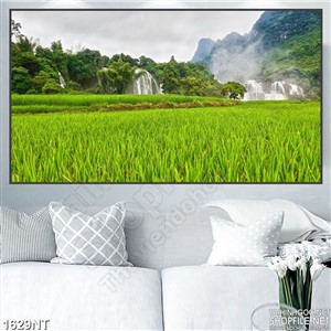 Tranh đồng cỏ bên thác nước