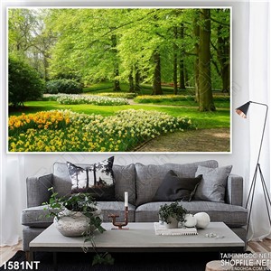 Tranh vườn hoa trong rừng